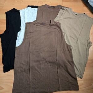 Lot of SKIMS Boyfriend Tee Sleeveless Shirts (5 Shirts in Total, Size S)